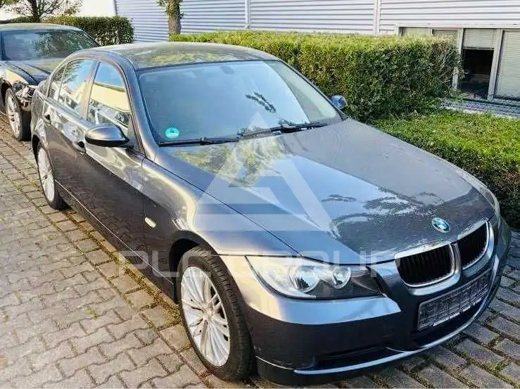2006 BMW 318