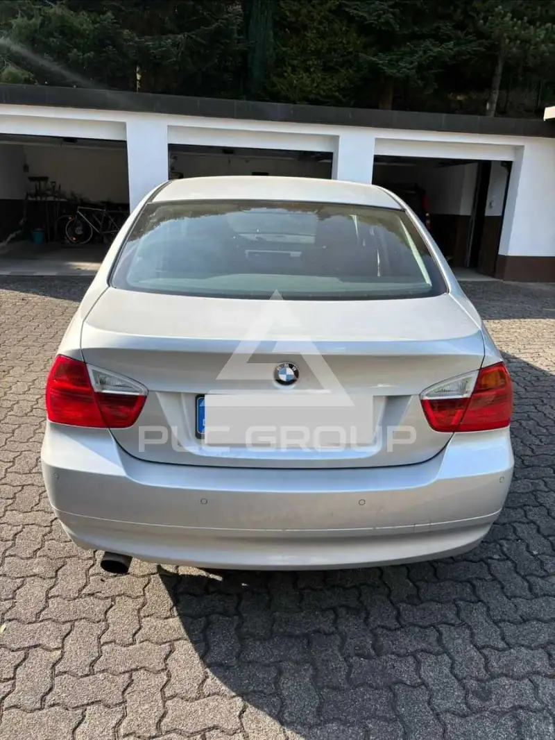 2006 BMW 318