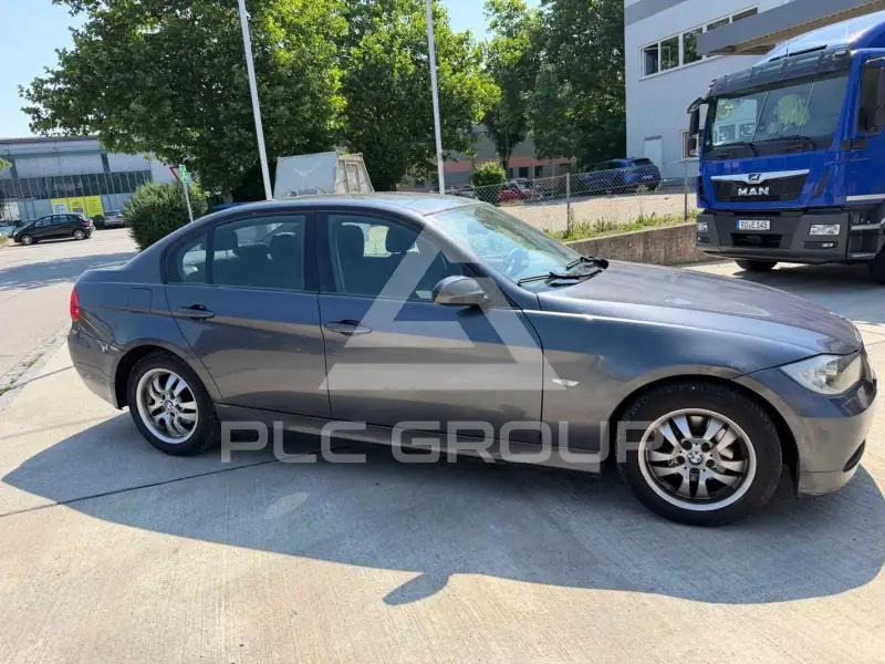2006 BMW 318
