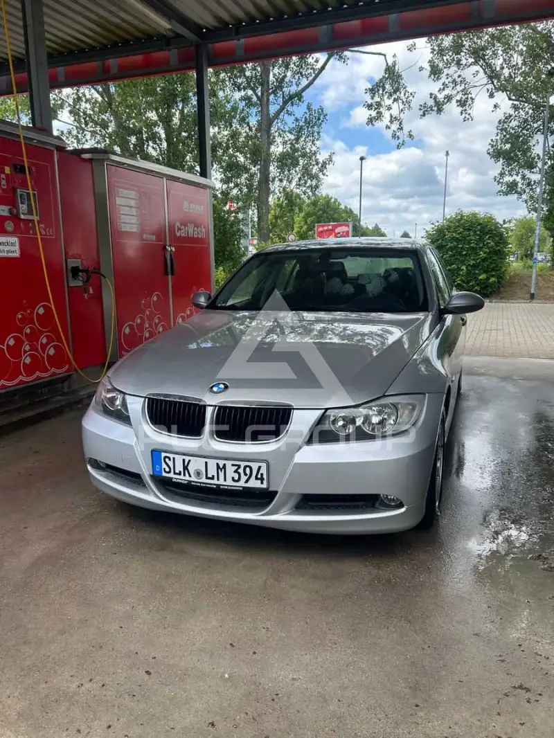 2006 BMW 318
