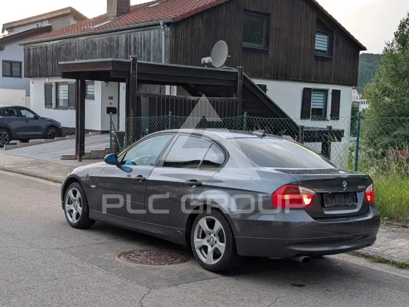 2006 BMW 318
