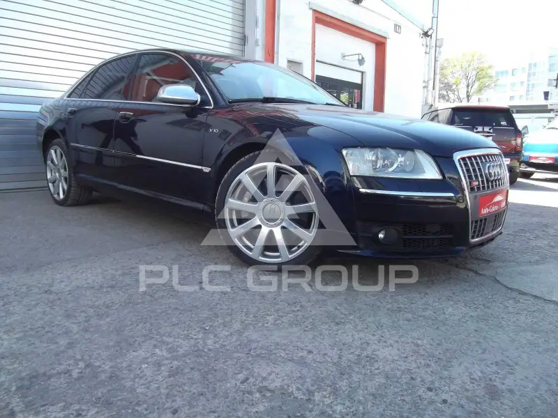 2006 Audi S8