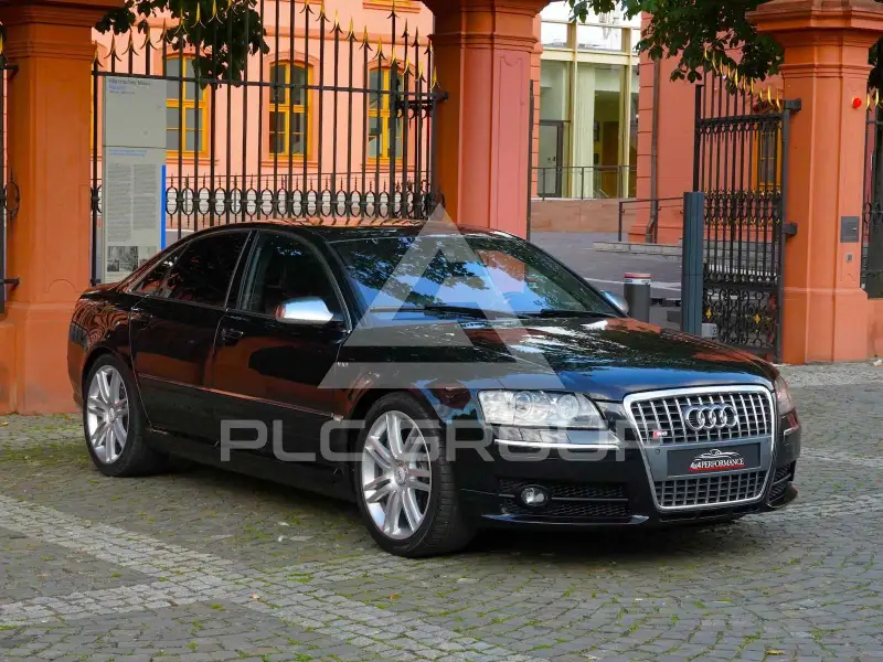 2006 Audi S8