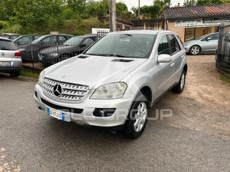 2005 Mercedes Benz ML 320