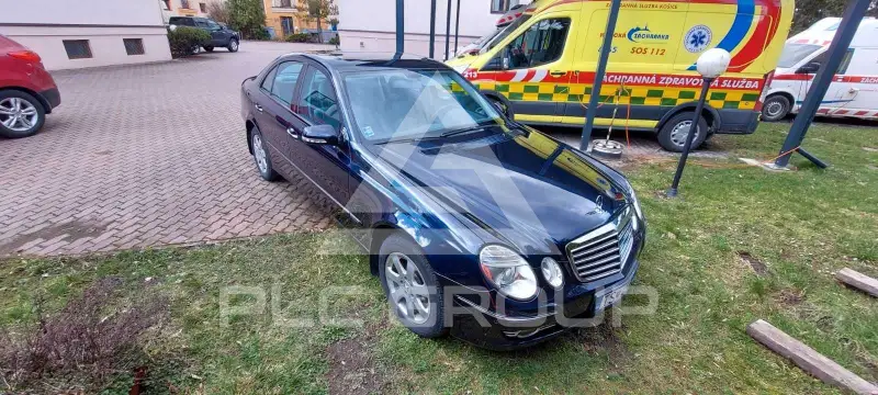 2006 Mercedes Benz E 320