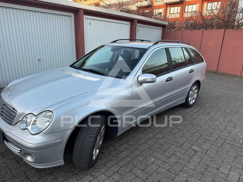 2006 Mercedes Benz 220