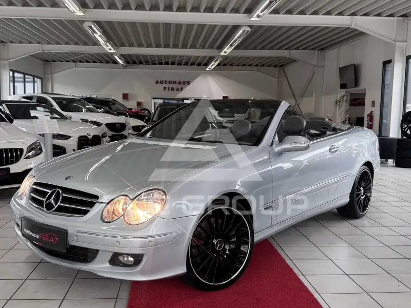 2006 Mercedes Benz CLK 320