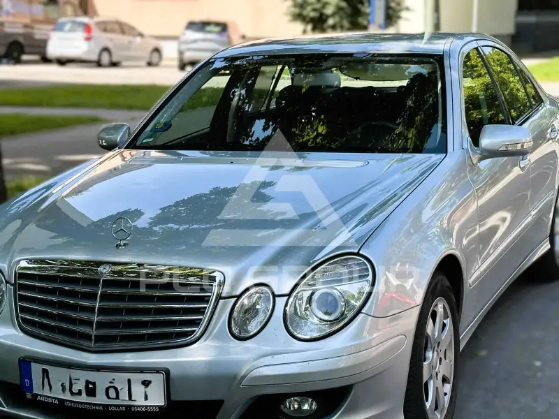 2006 Mercedes Benz E 200