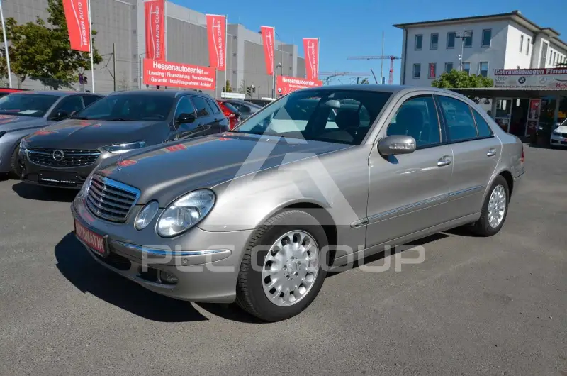 2006 Mercedes Benz E 200