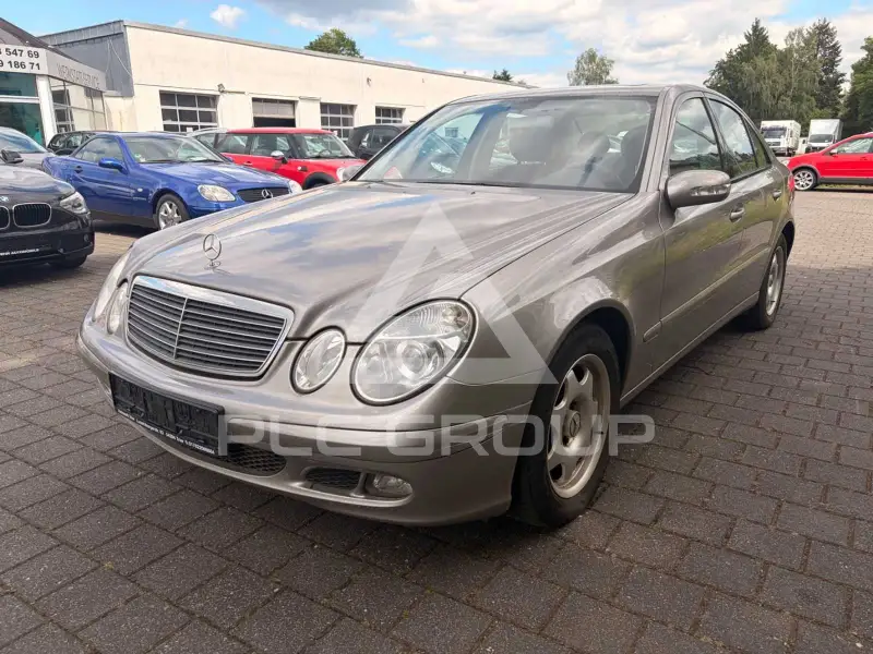 2006 Mercedes Benz E 220