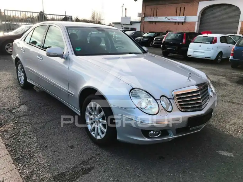 2006 Mercedes Benz E 220