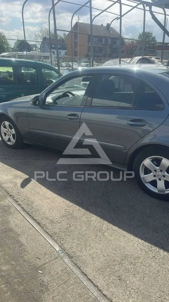 2006 Mercedes Benz E 220