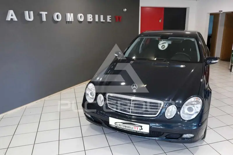 2006 Mercedes Benz E 220