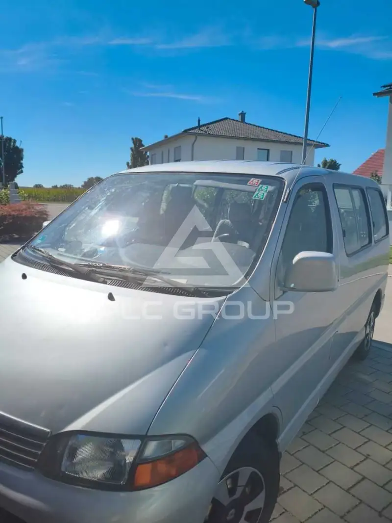 2006 Toyota Hiace