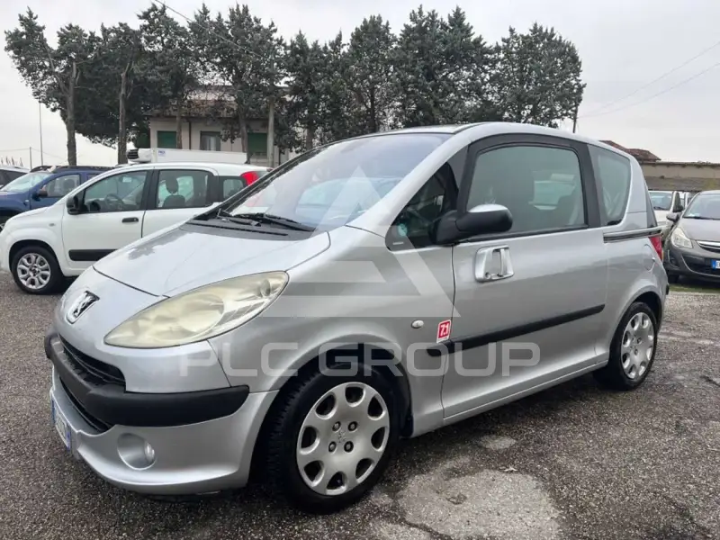 2006 Peugeot 1007