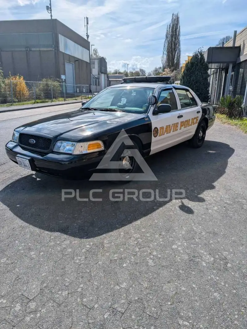 2006 Ford CROWN