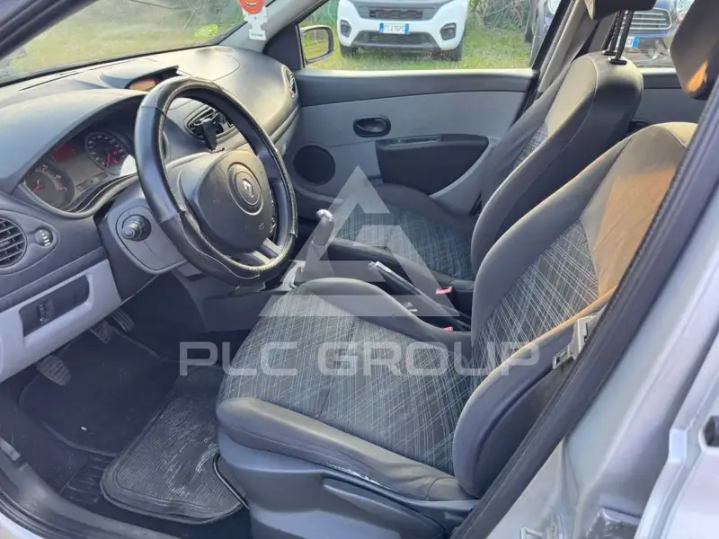 2006 Renault Clio