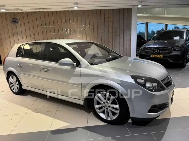 2006 Opel Signum