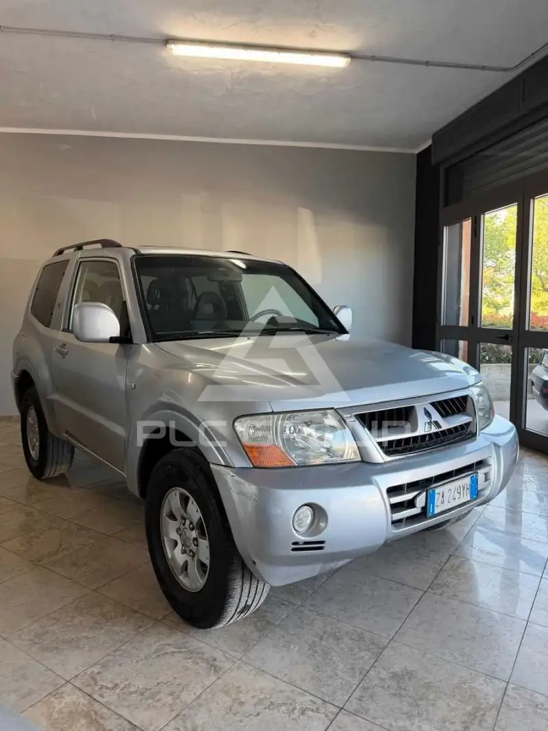 2007 Mitsubishi PAJARO