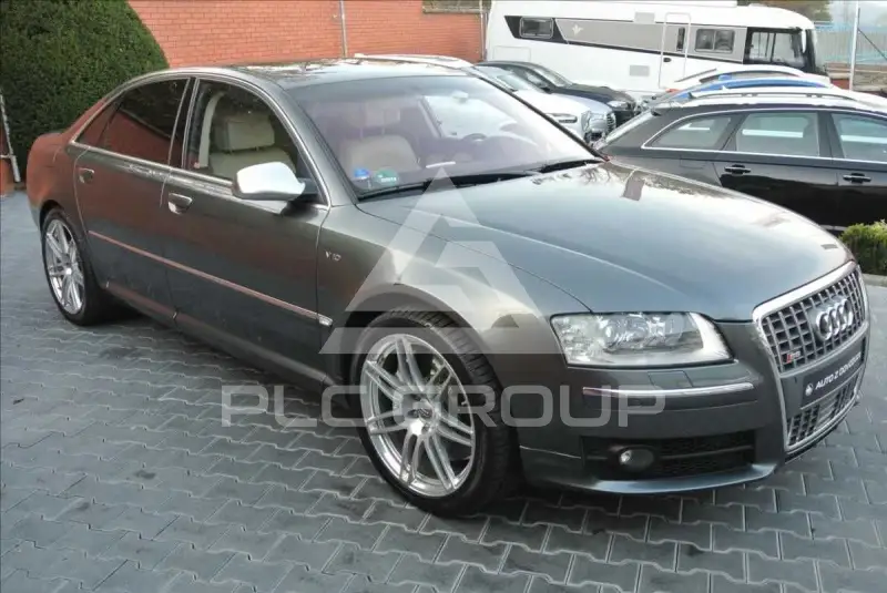2007 Audi S8