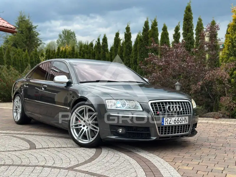 2007 Audi S8