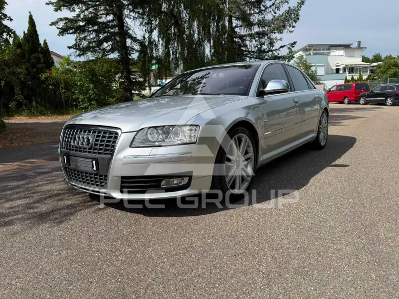 2007 Audi S8