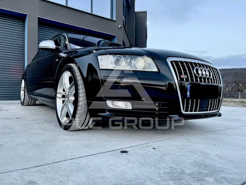 2007 Audi S8