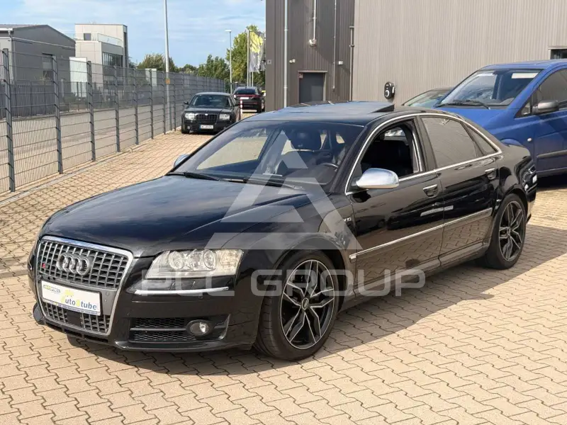 2007 Audi S8