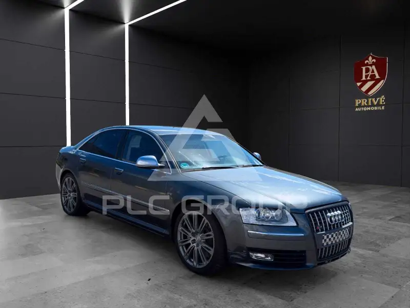 2007 Audi S8