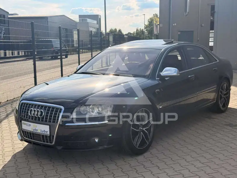 2007 Audi S8