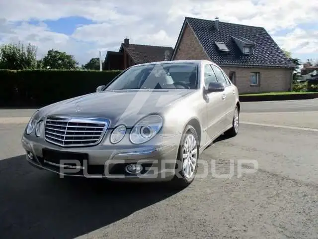 2007 Mercedes Benz E 200