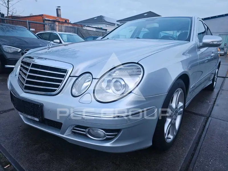 2007 Mercedes Benz E 200
