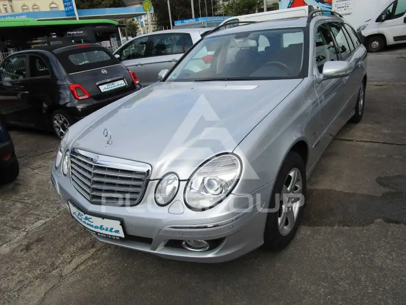 2007 Mercedes Benz E 200