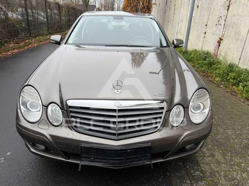 2007 Mercedes Benz E 200