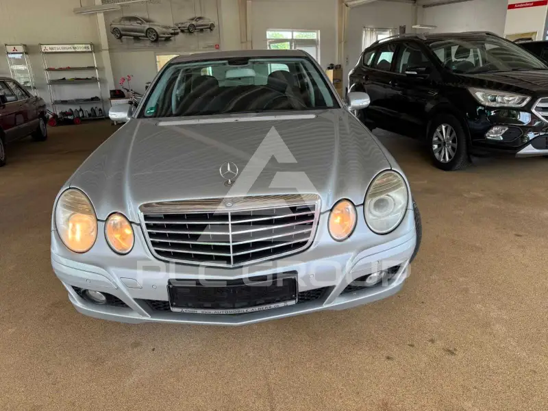 2007 Mercedes Benz E 200