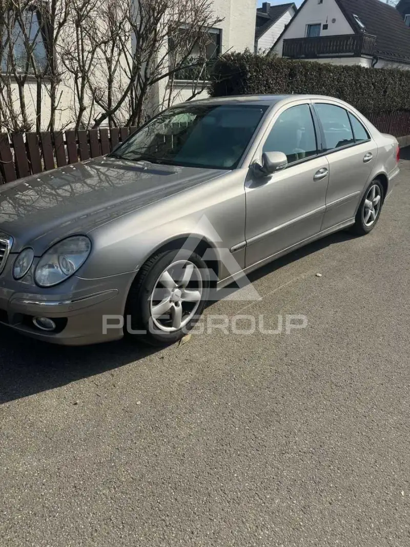 2007 Mercedes Benz E 200