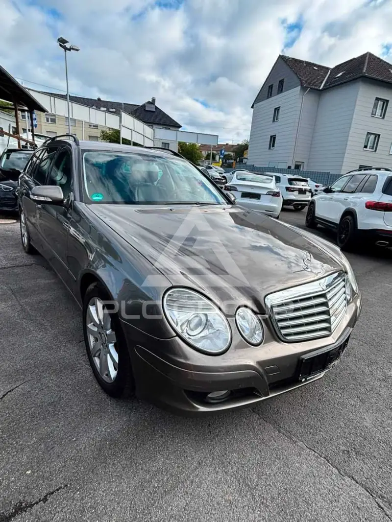 2007 Mercedes Benz E 200