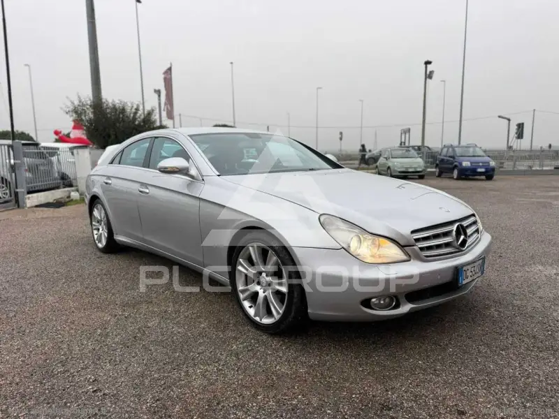 2007 Mercedes Benz CLS 320