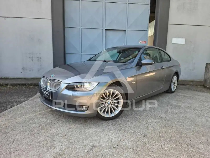 2008 BMW 320