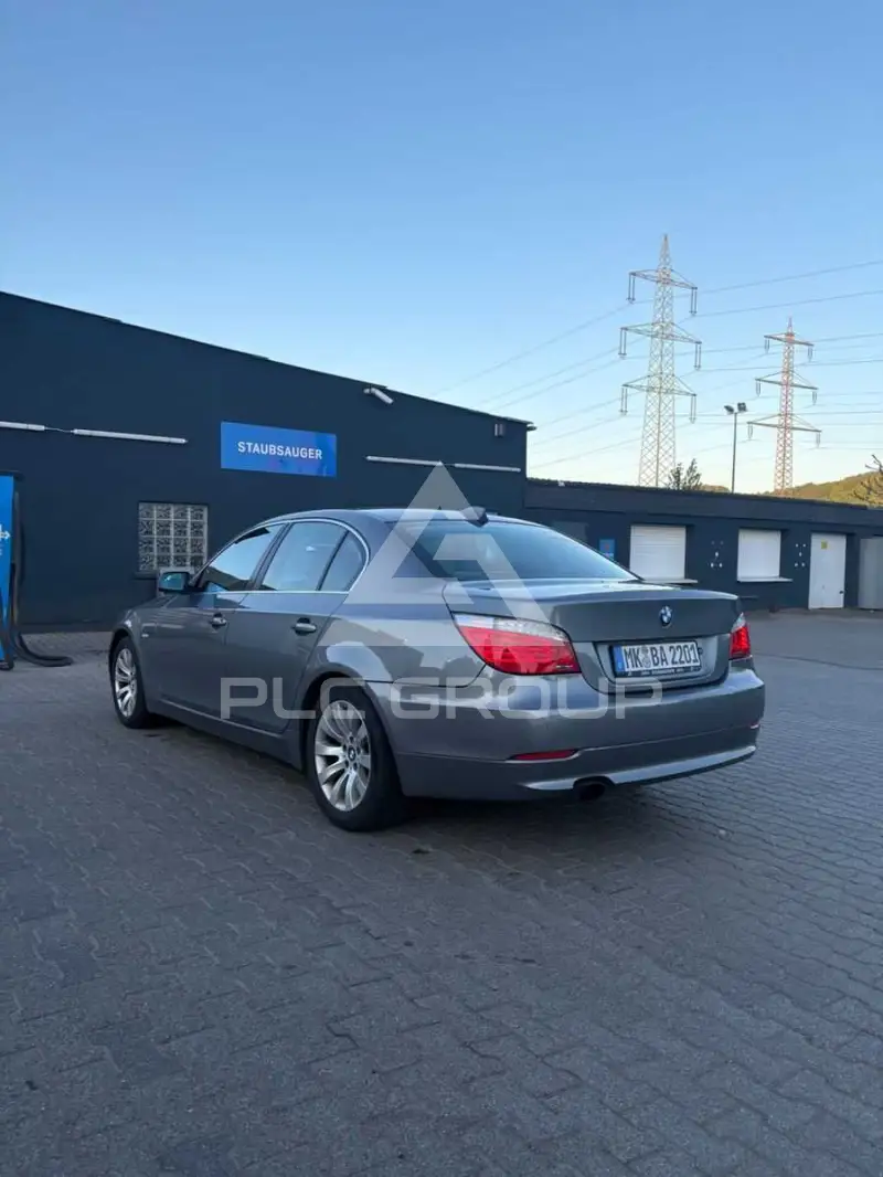 2008 BMW 520