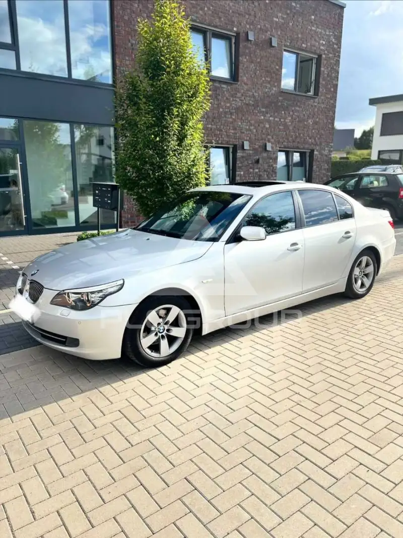 2008 BMW 520