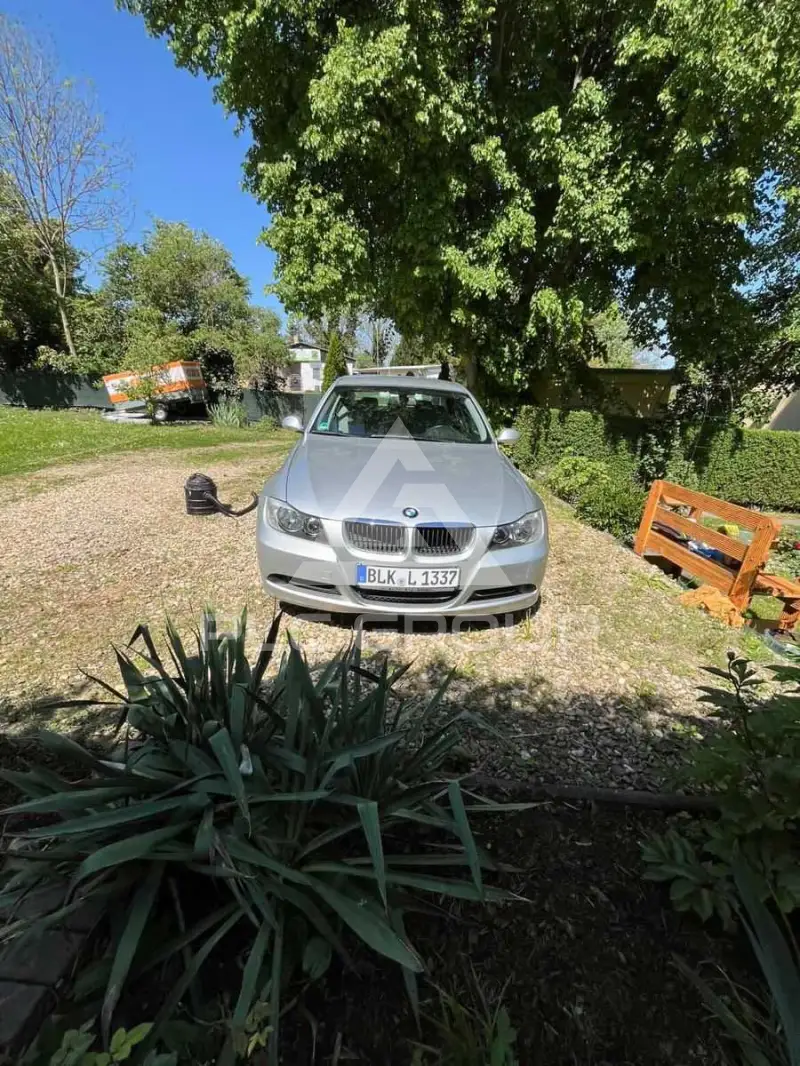 2008 BMW 318