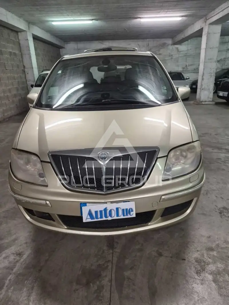 2008 Lancia Phedra