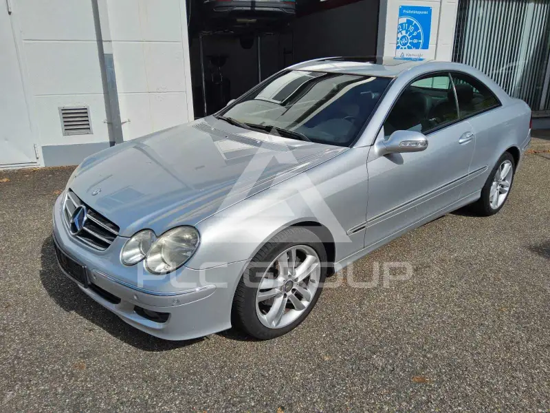 2008 Mercedes Benz CLK 200