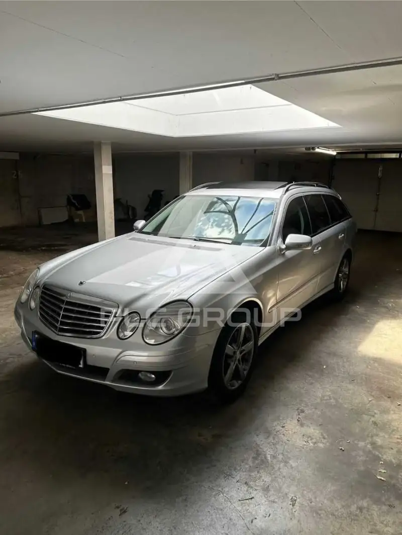 2008 Mercedes Benz E 200