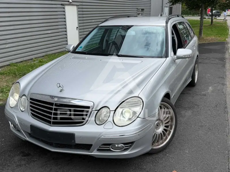 2008 Mercedes Benz E 200