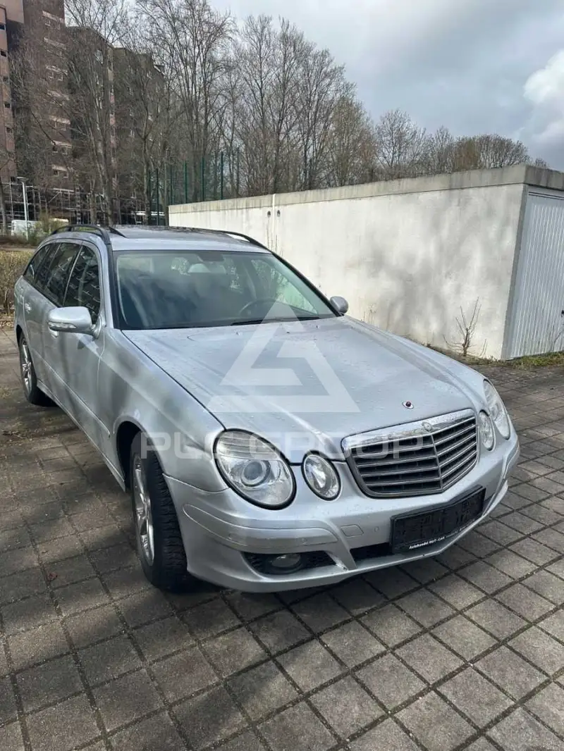 2008 Mercedes Benz E 200