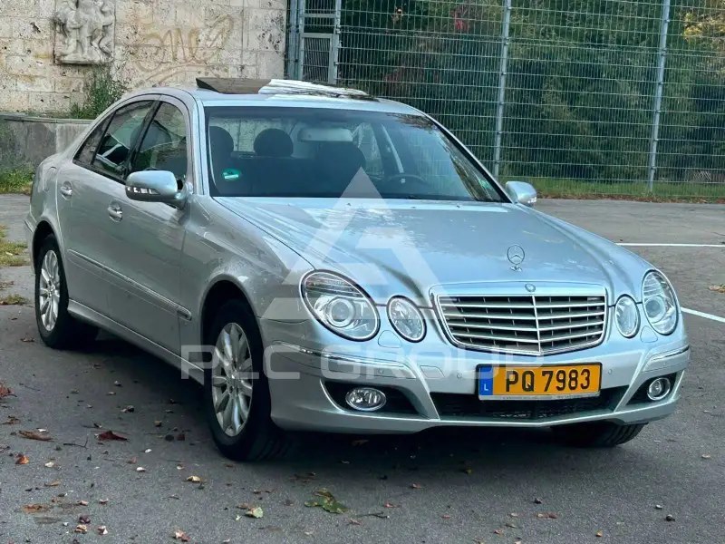 2008 Mercedes Benz E 200