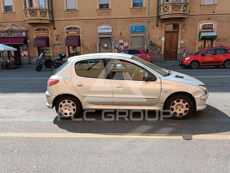 2008 Peugeot 206