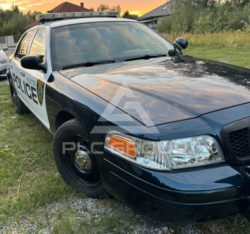 2008 Ford CROWN